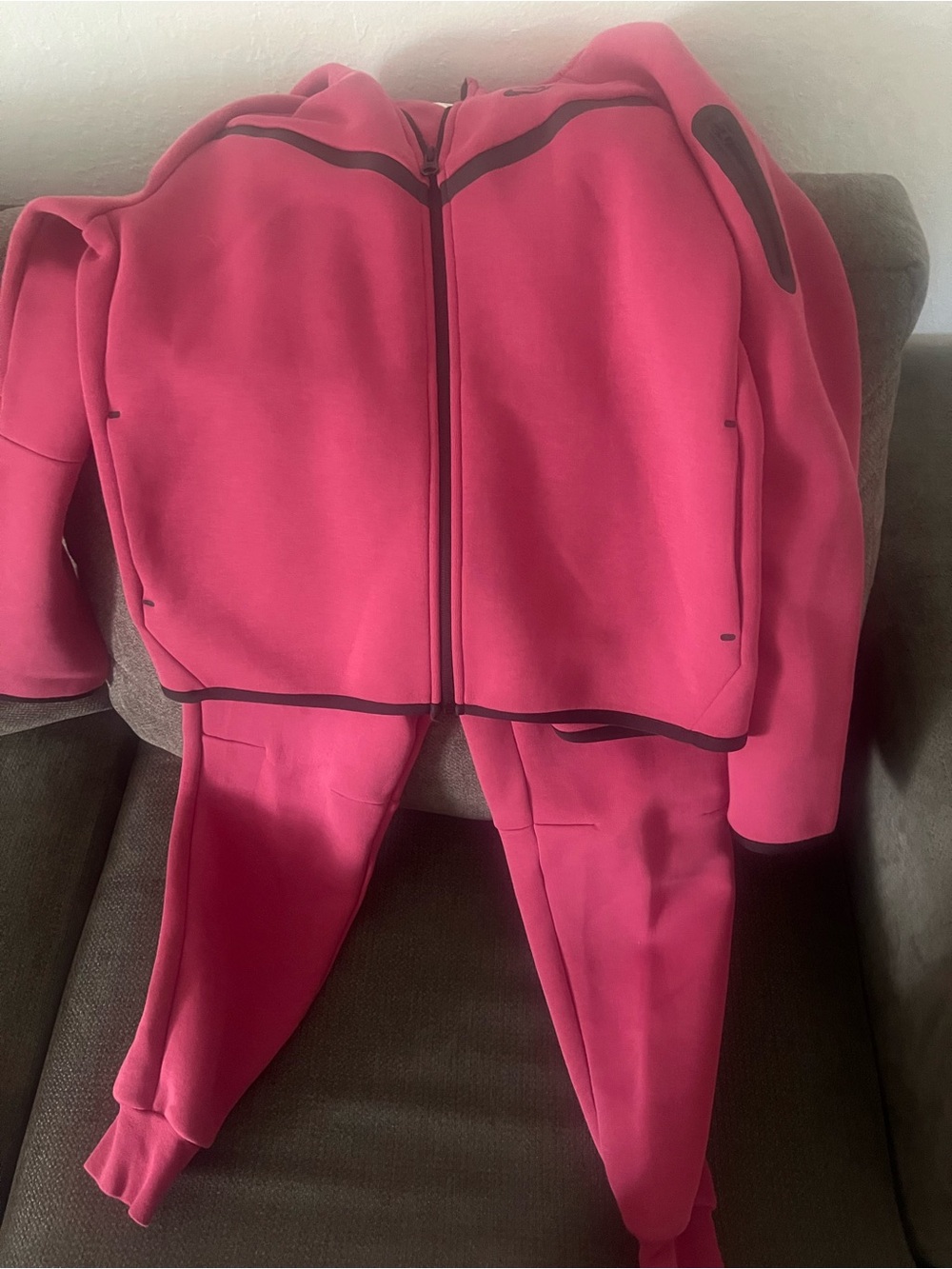 Nike Tech Hoodie & Pants set